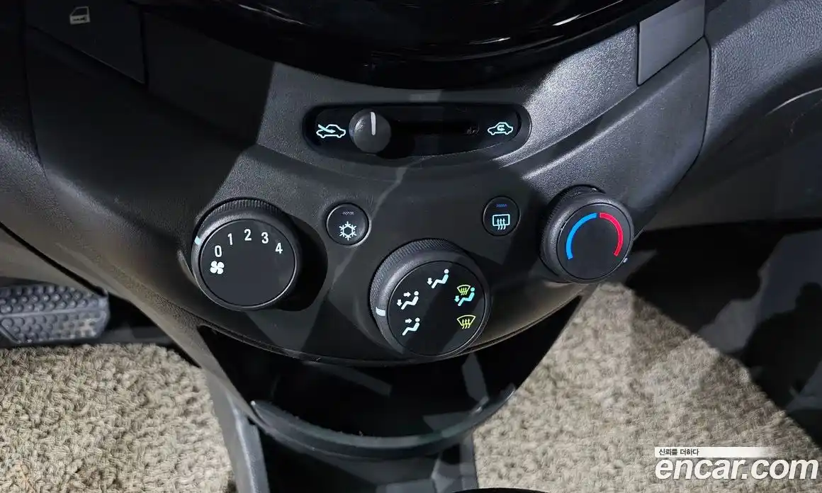 Chevrolet Spark 2012 1.0 Автомат в Москве № 36773, фото 16