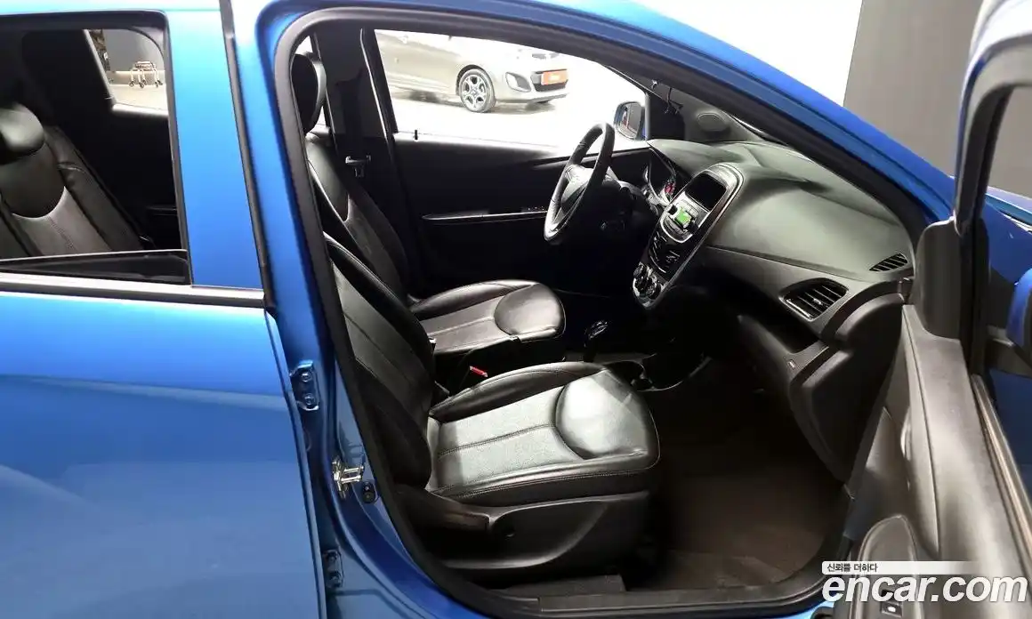 Chevrolet Spark 2017 1.0 Автомат в Москве № 42168, фото 9