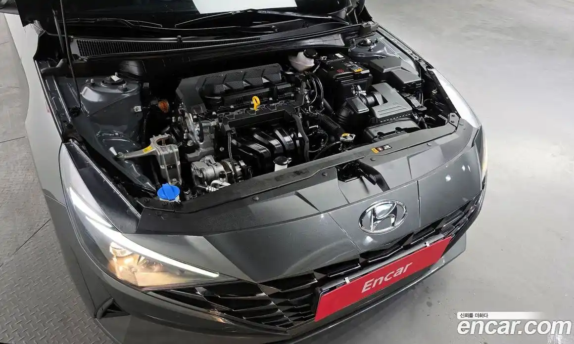 Hyundai Avante 2023 1.6 Автомат в Москве № 43810, фото 11