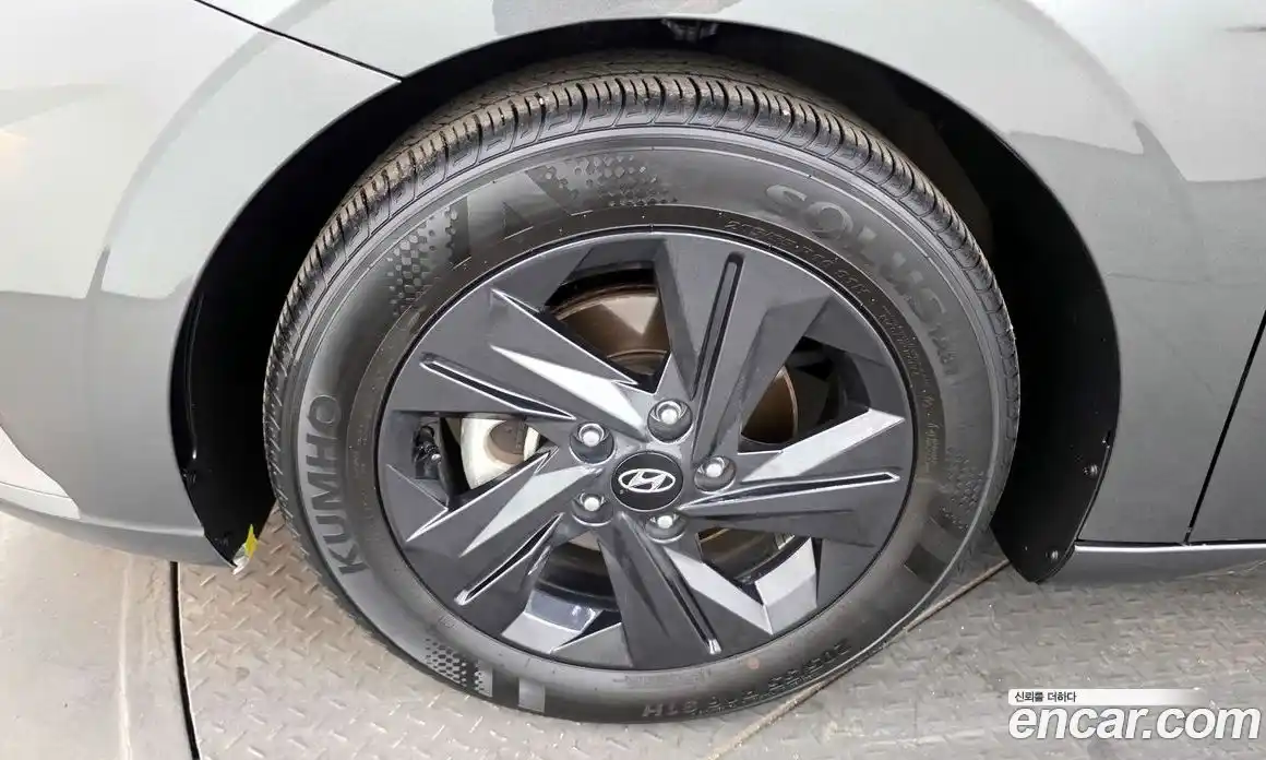 Hyundai Avante 2023 1.6 Автомат в Москве № 43810, фото 7