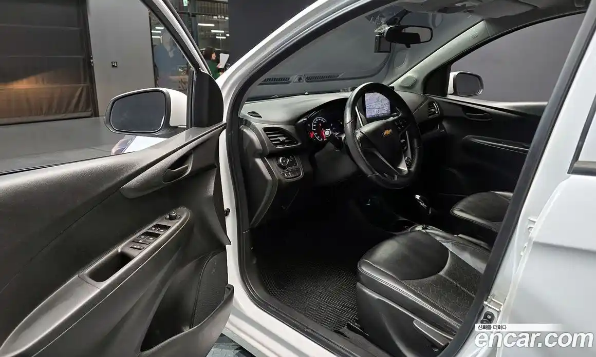 Chevrolet Spark 2016 1.0 Автомат в Москве № 104373, фото 16