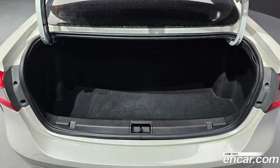 Renault SM3 2016 1.6 Автомат в Москве № 107357, фото 17