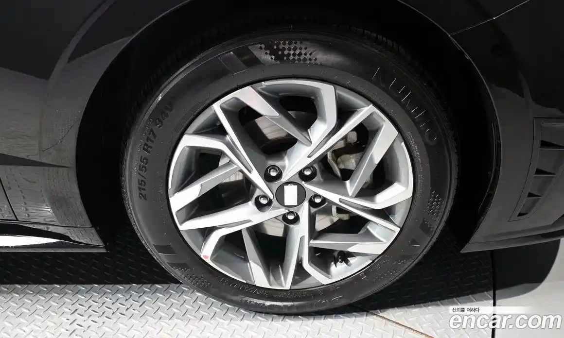 Hyundai Sonata 2023 2.0 Автомат в Москве № 108086, фото 14