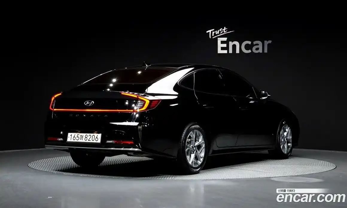 Hyundai Sonata 2023 2.0 Автомат в Москве № 108086, фото 19