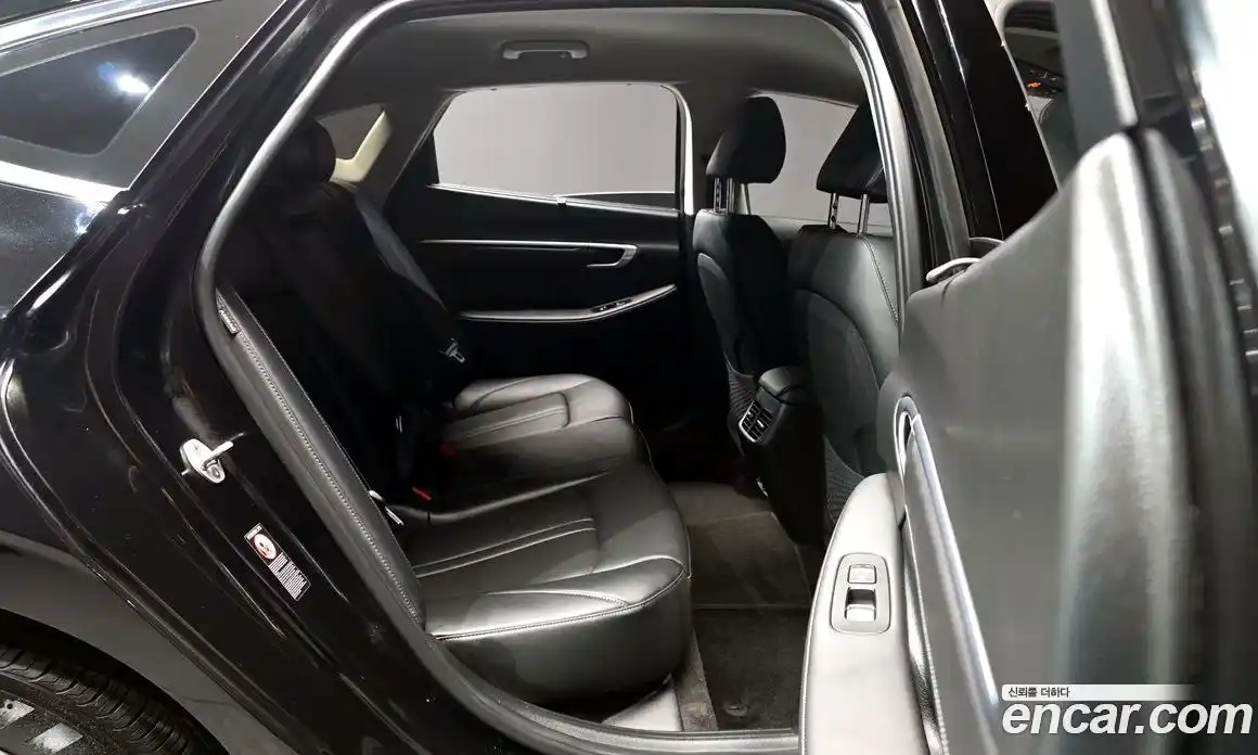 Hyundai Sonata 2023 2.0 Автомат в Москве № 108086, фото 20