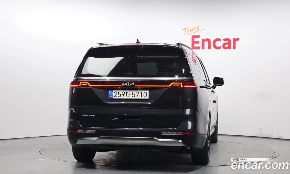 Kia Canival 2023 3.5 Автомат в Москве № 115025, фото 13