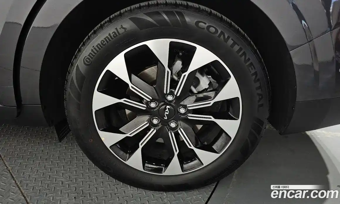 Kia Canival 2023 3.5 Автомат в Москве № 115025, фото 20