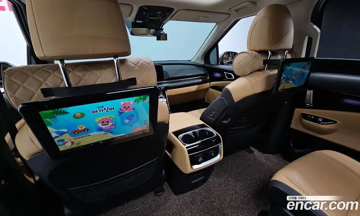 Kia Canival 2023 3.5 Автомат в Москве № 115025, фото 10