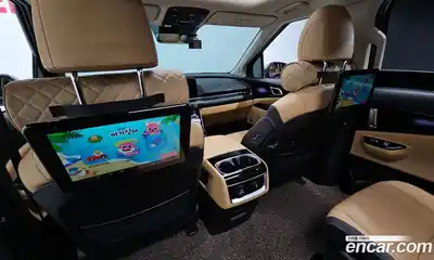 Kia Canival 2023 3.5 Автомат в Москве № 115025, миниатюра 10