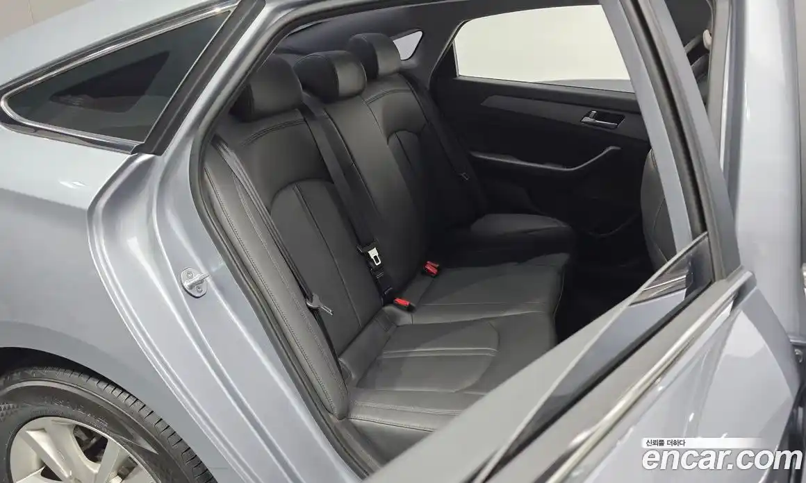 Hyundai Sonata 2017 1.6 Автомат в Москве № 115277, фото 7