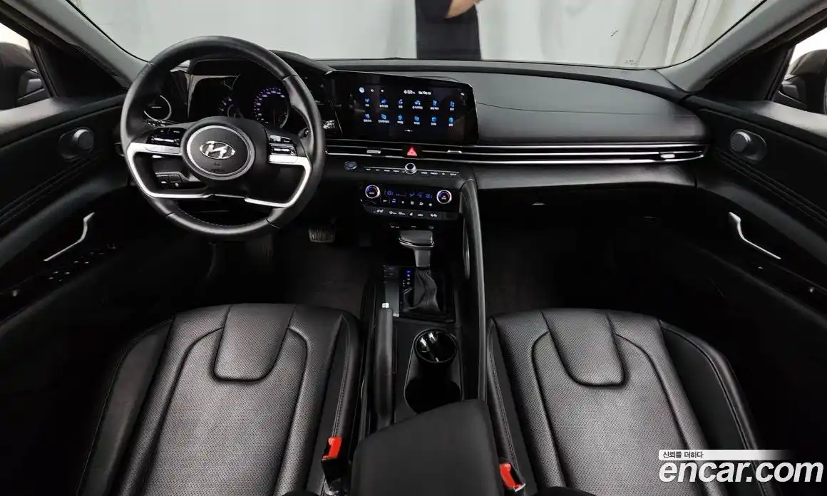 Hyundai Avante 2023 1.6 Автомат в Москве № 116066, фото 19