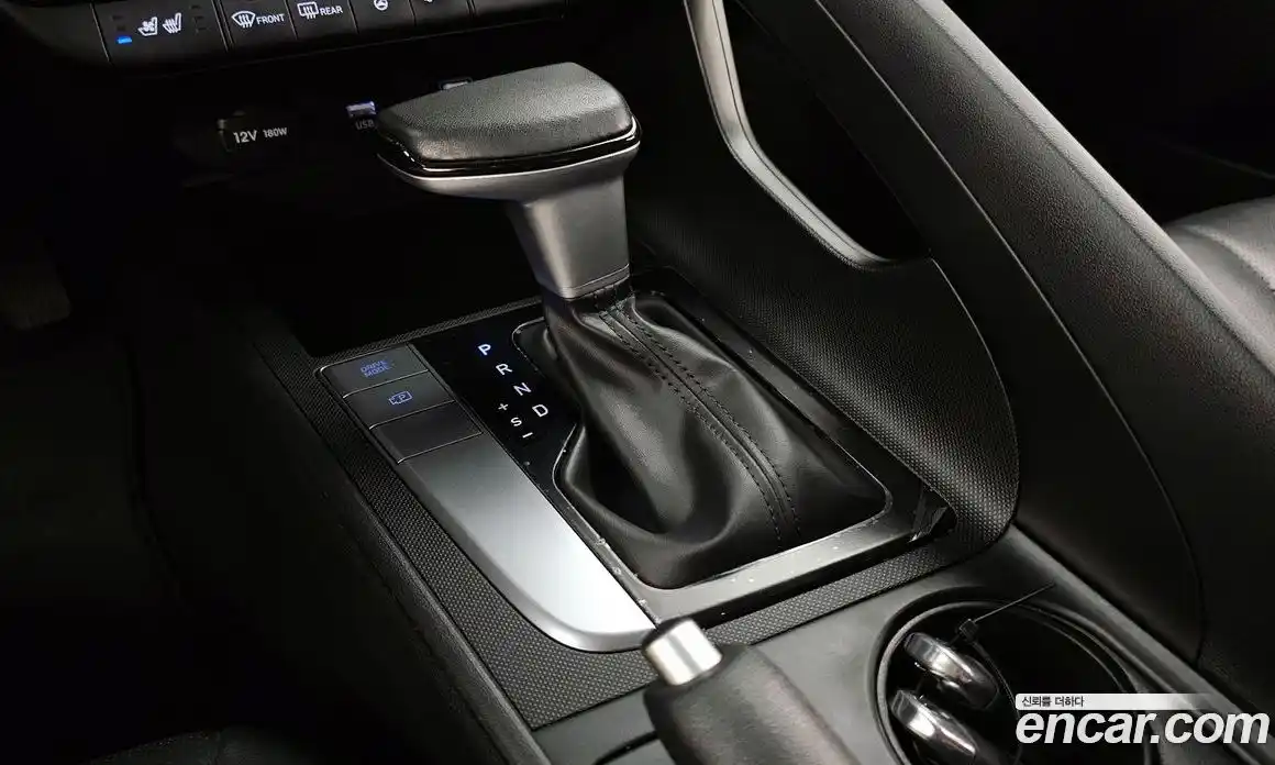 Hyundai Avante 2023 1.6 Автомат в Москве № 116066, фото 3