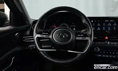 Hyundai Avante 2023 1.6 Автомат в Москве № 116066, миниатюра 6