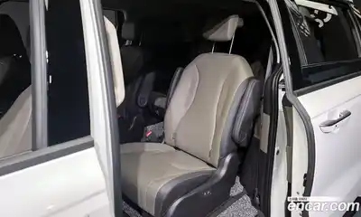 Kia Canival 2025 2.2 Автомат в Москве № 119251, миниатюра 4