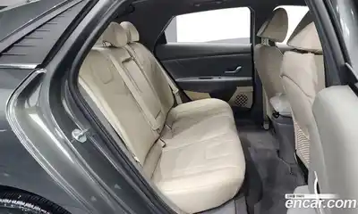 Hyundai Avante 2023 1.6 Автомат в Москве № 119627, миниатюра 11