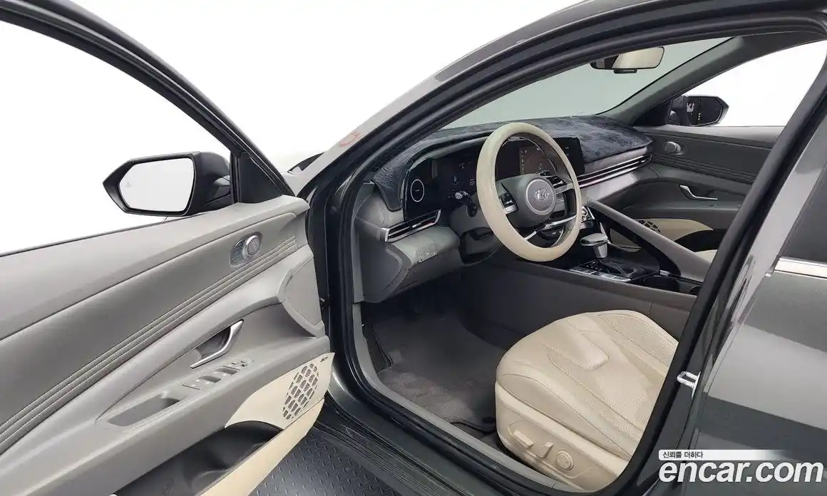 Hyundai Avante 2023 1.6 Автомат в Москве № 119627, фото 18