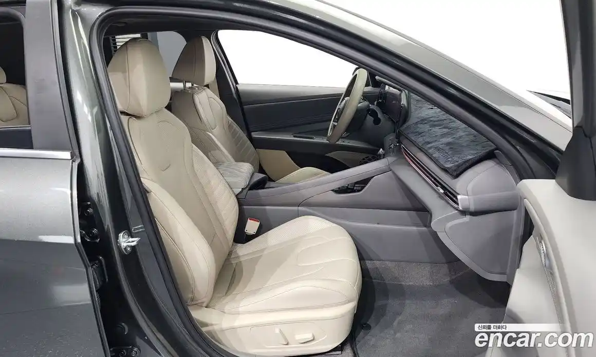 Hyundai Avante 2023 1.6 Автомат в Москве № 119627, фото 4