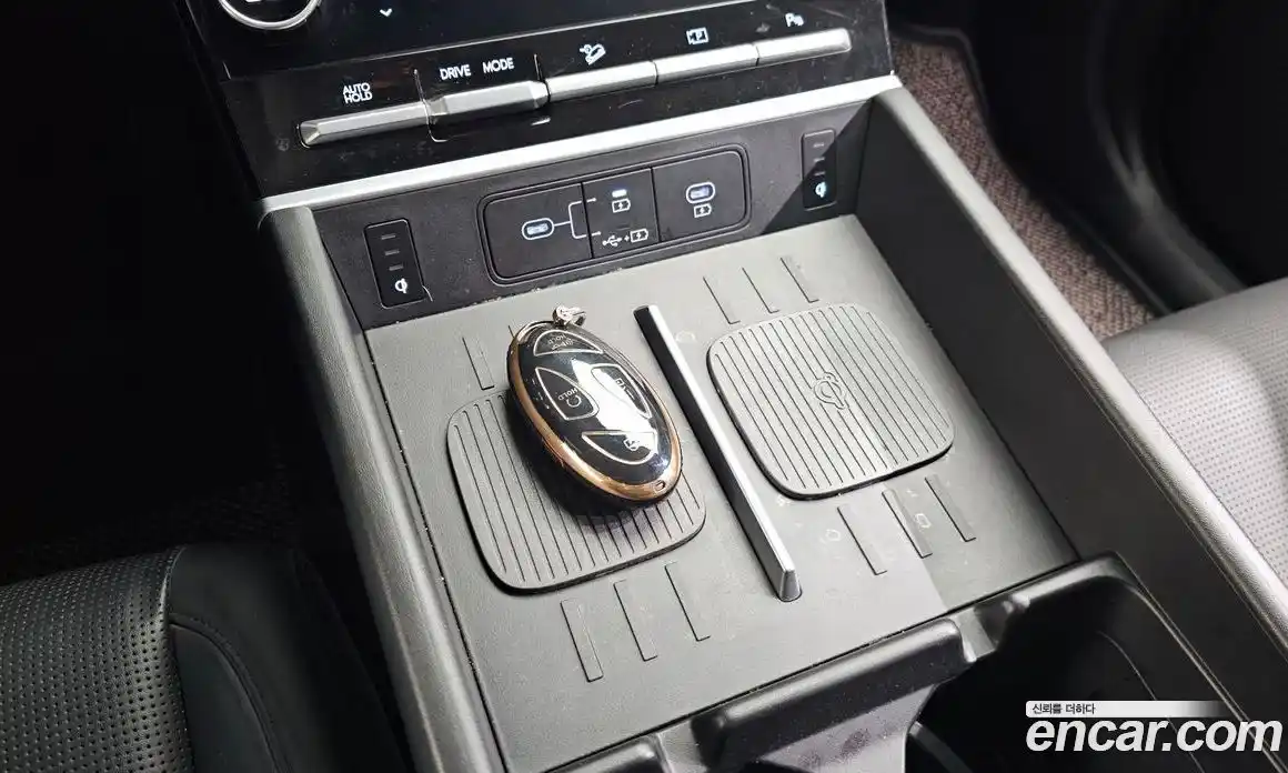 Hyundai Santa Fe 2024 1.6 Автомат в Москве № 126443, фото 14