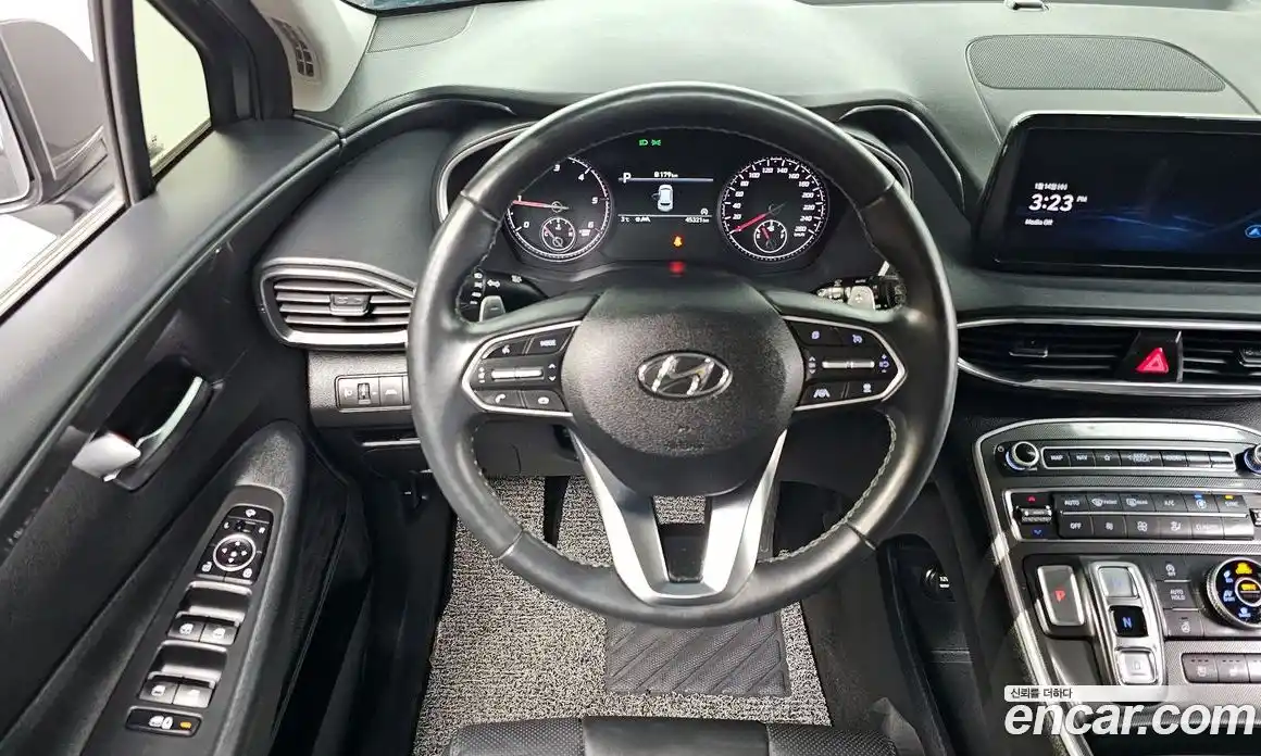 Hyundai Santa Fe 2023 2.2 Автомат в Москве № 127137, фото 15