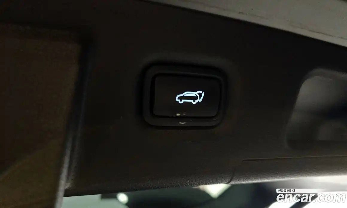 Hyundai Santa Fe 2023 2.2 Автомат в Москве № 127137, фото 4