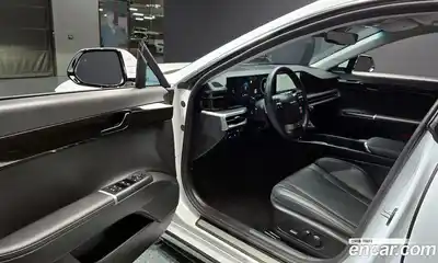 Hyundai Grandeur 2024 2.5 Автомат в Москве № 130597, миниатюра 2