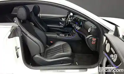 Mercedes-Benz E-Class 2022 2.0 Автомат в Москве № 139240, миниатюра 3