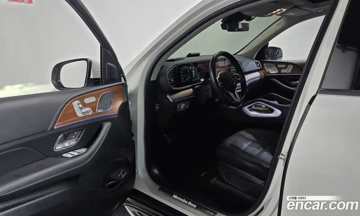 Mercedes-Benz GLE-Class 2021 3.0 Автомат в Москве № 142649, фото 2