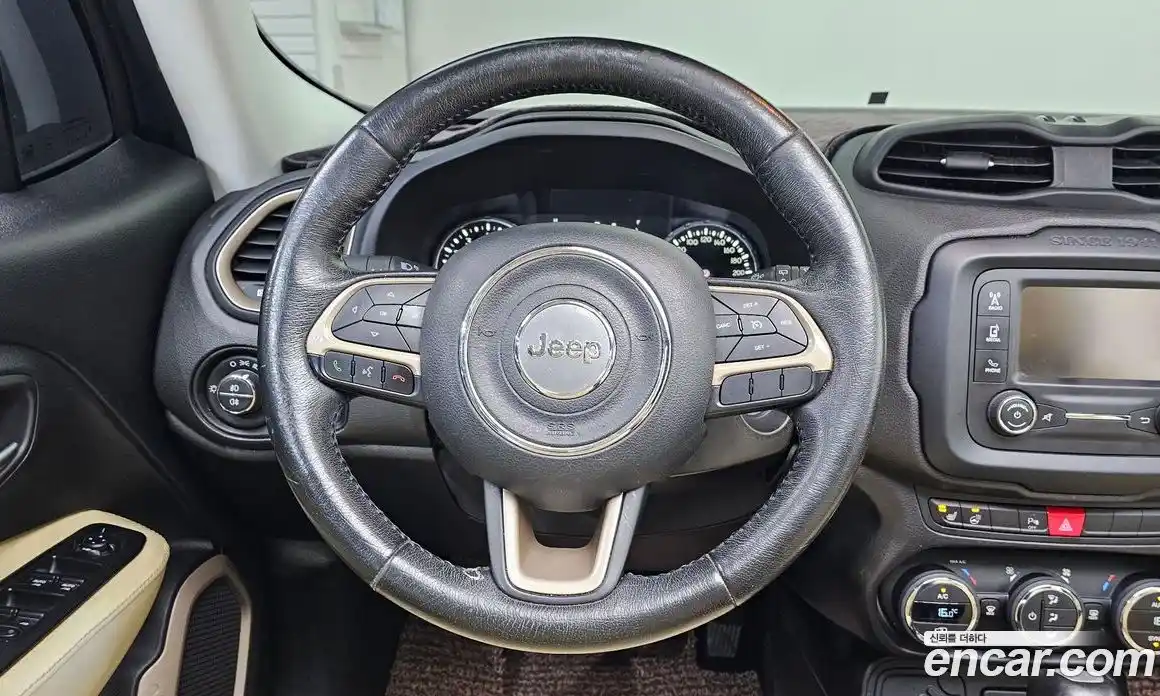 Jeep Renegade 2016 2.4 Автомат в Москве № 146593, фото 1