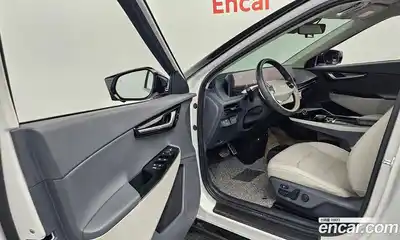 Kia EV6 2022 0.1 Автомат в Москве № 14761, миниатюра 5