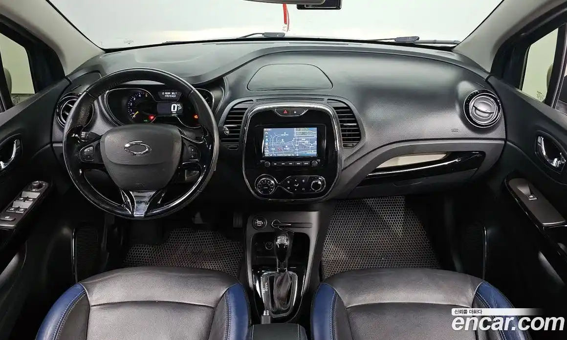 Renault QM3 2015 1.5 Автомат в Москве № 148178, фото 18