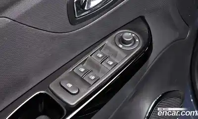 Renault QM3 2015 1.5 Автомат в Москве № 148178, миниатюра 2