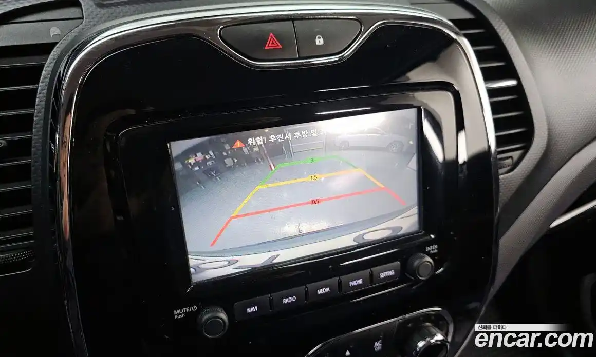 Renault QM3 2015 1.5 Автомат в Москве № 148178, фото 6