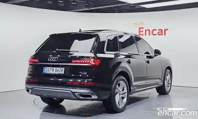 Audi Q7 2022 3.0 Автомат в Москве № 149858, миниатюра 2