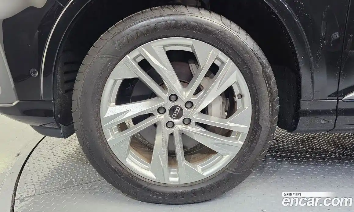 Audi Q7 2022 3.0 Автомат в Москве № 149858, фото 6