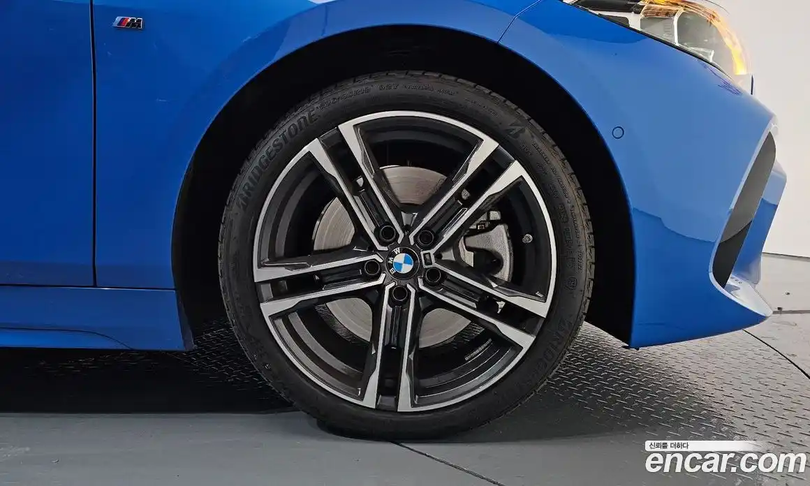 BMW 1-Series 2024 2.0 Автомат в Москве № 153204, фото 1