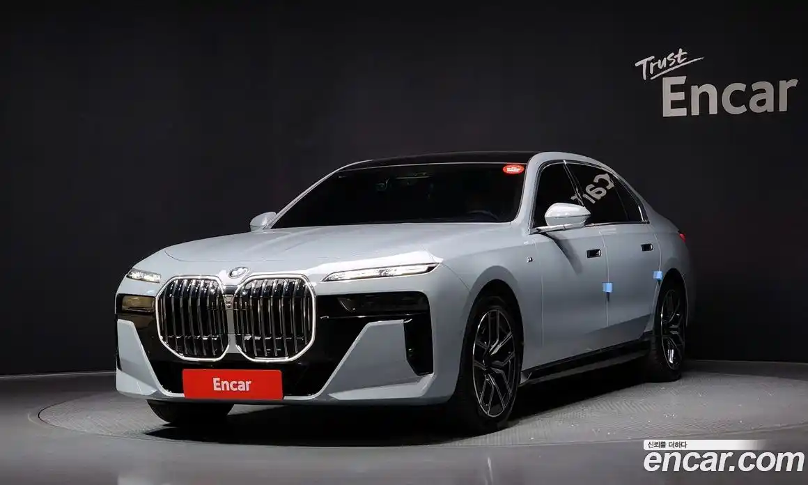 BMW 7-Series 2023 3.0 Автомат в Москве № 154988, фото 1