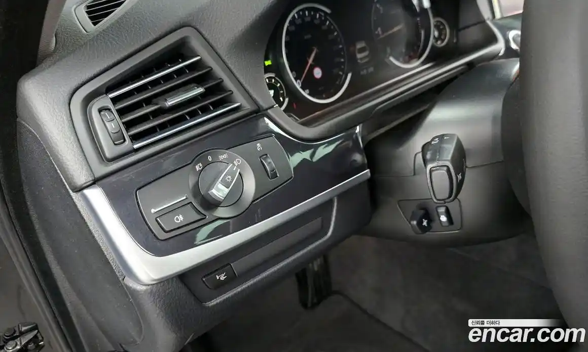 BMW 5-Series 2015 2.0 Автомат в Москве № 157969, фото 10