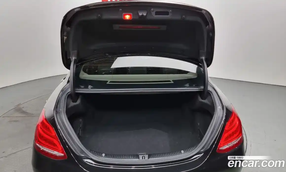 Mercedes-Benz C-Class 2018 2.0 Автомат в Москве № 159012, фото 12