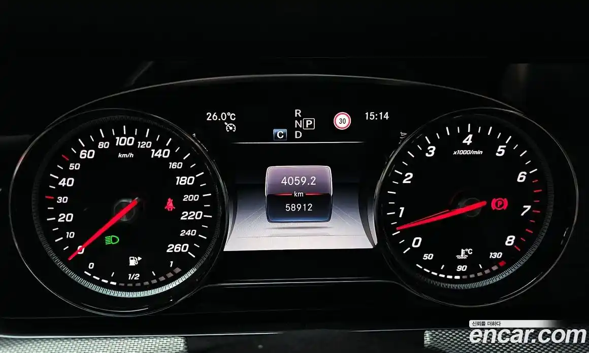 Mercedes-Benz E-Class 2020 2.0 Автомат в Москве № 160383, фото 17