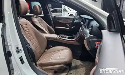 Mercedes-Benz E-Class 2020 2.0 Автомат в Москве № 160383, миниатюра 3