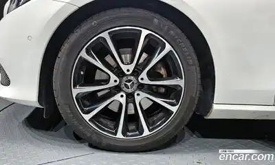 Mercedes-Benz E-Class 2020 2.0 Автомат в Москве № 160383, миниатюра 5