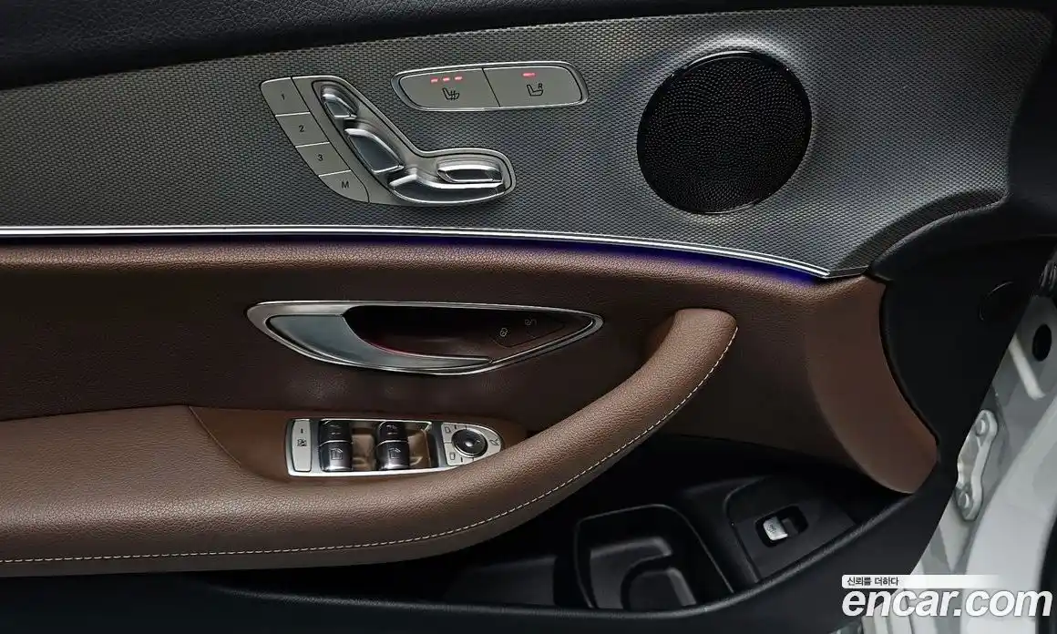 Mercedes-Benz E-Class 2020 2.0 Автомат в Москве № 160383, фото 6