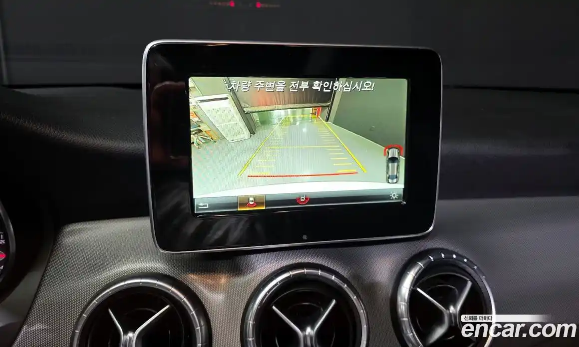 Mercedes-Benz CLA-Class 2018 2.0 Автомат в Москве № 161619, фото 12