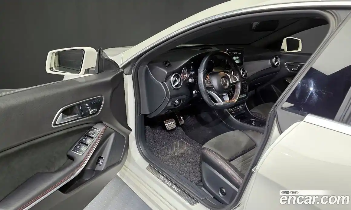 Mercedes-Benz CLA-Class 2018 2.0 Автомат в Москве № 161619, фото 15