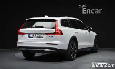 Volvo V60, 2023