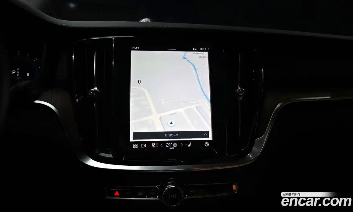 Volvo V60 2023 2.0 Автомат в Москве № 164263, фото 4