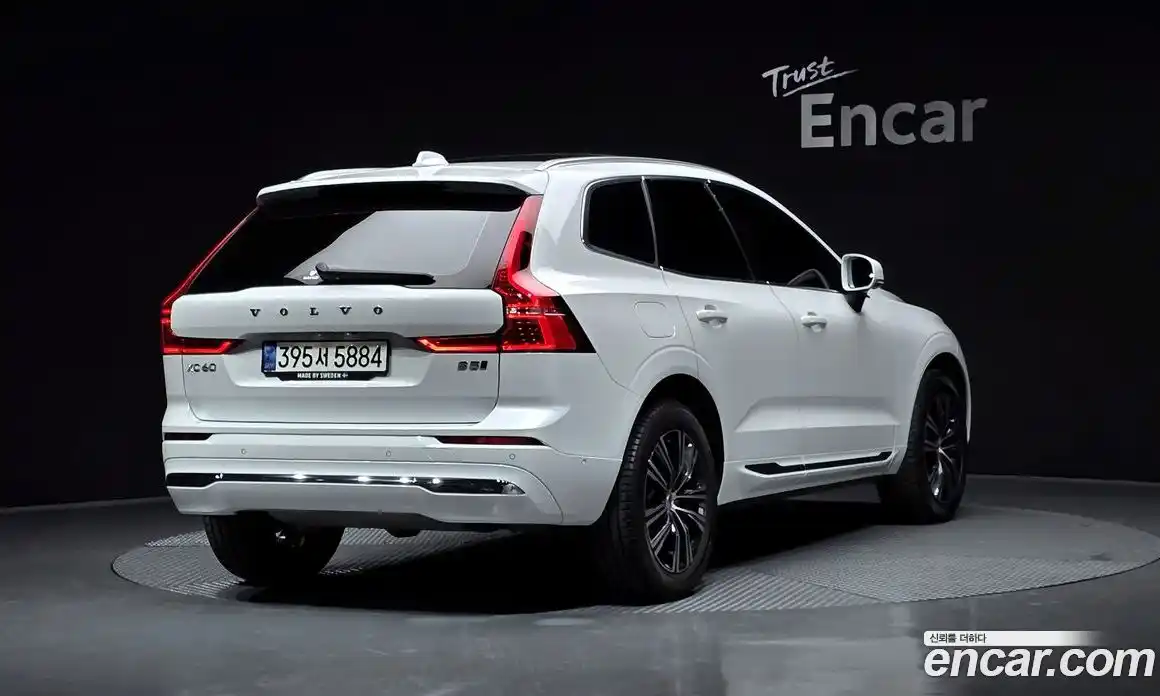 Volvo XC60 2022 2.0 Автомат в Москве № 164408, фото 1