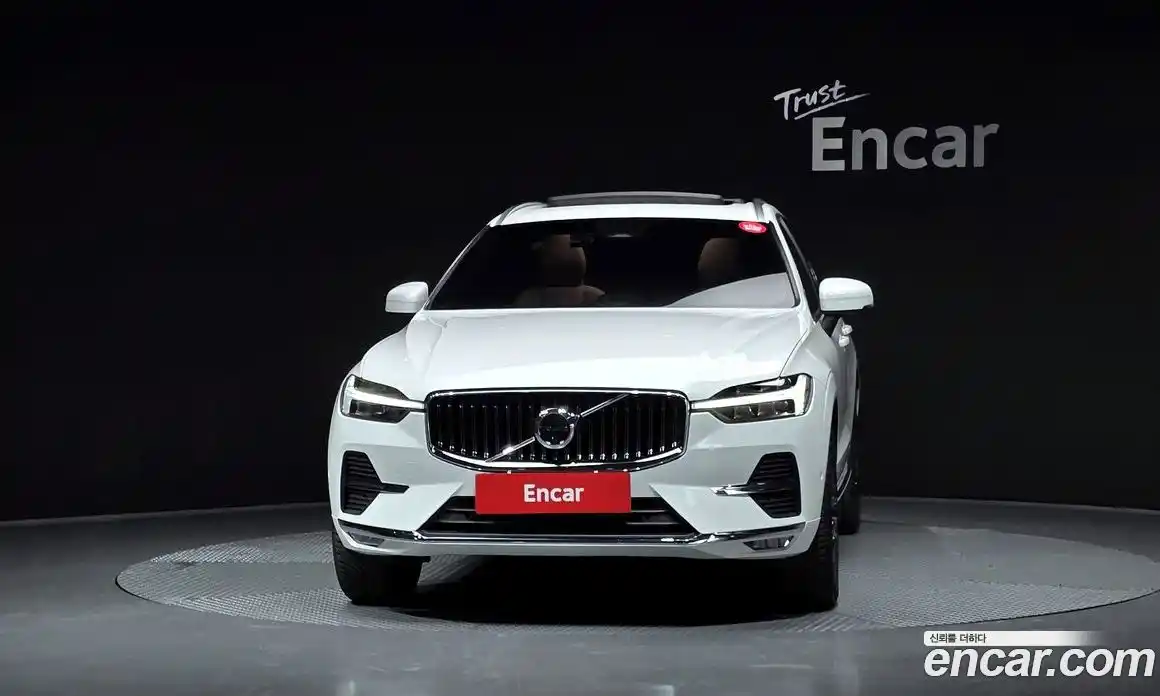 Volvo XC60 2022 2.0 Автомат в Москве № 164408, фото 13