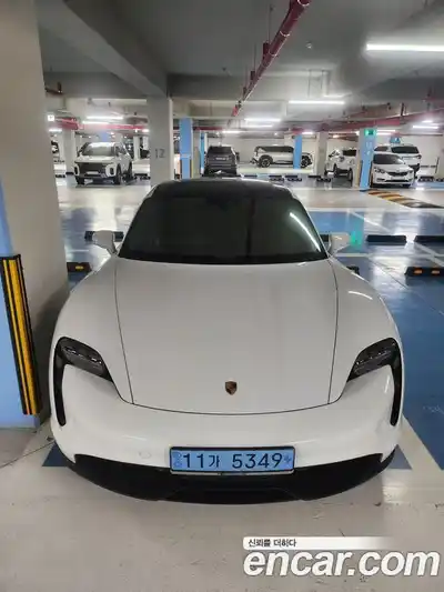 Porsche Taycan, 2023