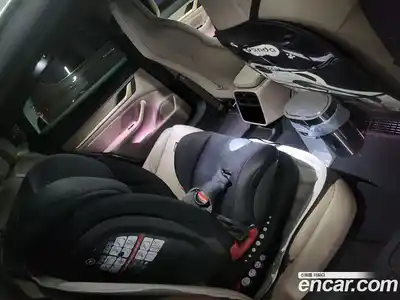 Porsche Taycan 2023 Автомат в Москве № 165074, миниатюра 6